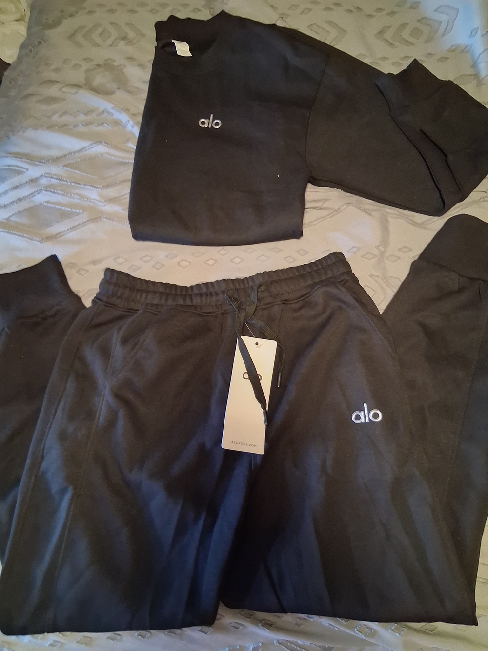 Alo NWT Black Two Piece Sweatsuit Size Small